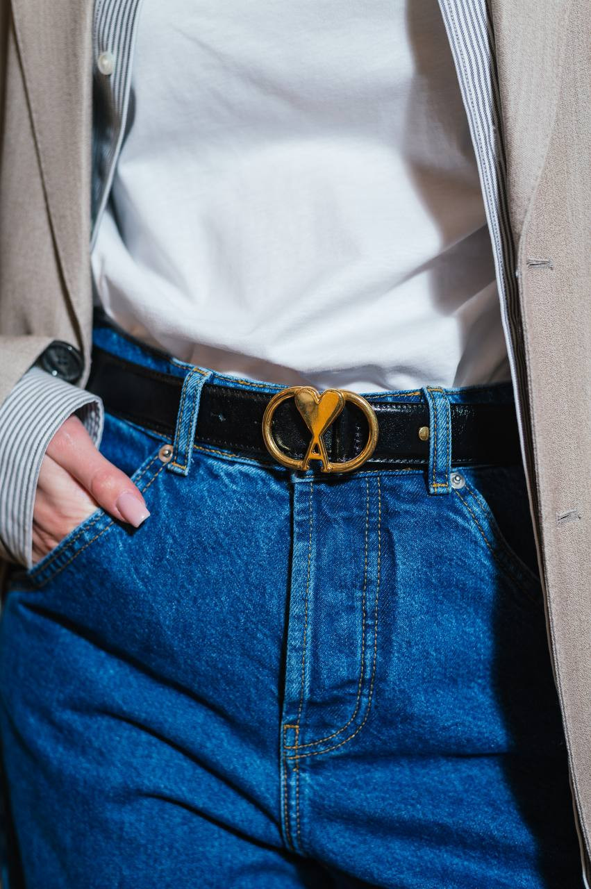 Image 4 Ami Paris Black leather belt with metal Ami de Coeur emblem UBL105AL0051