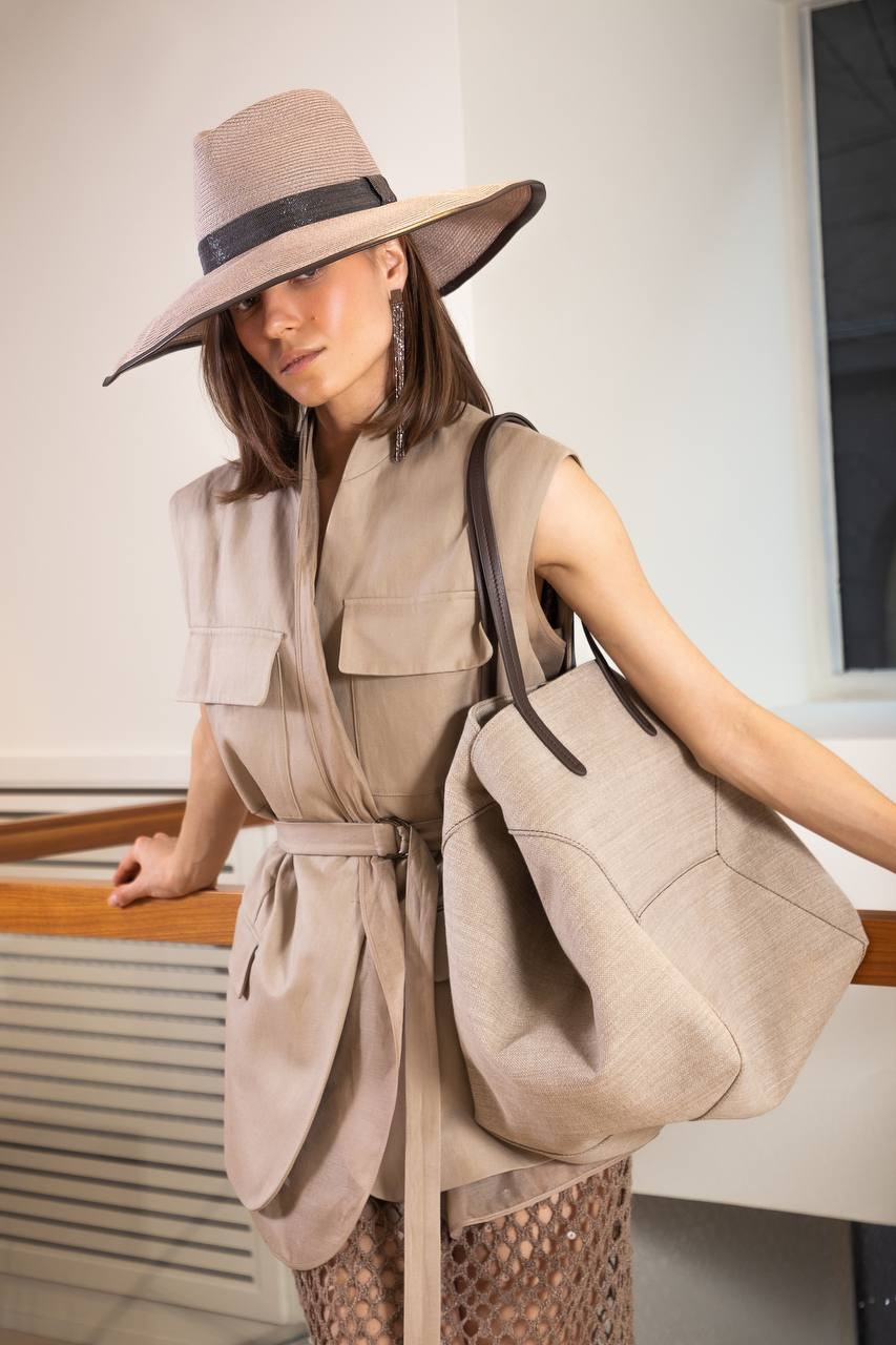 Image 7 Brunello Cucinelli Beige tote bag with monil chain MB8TD2572