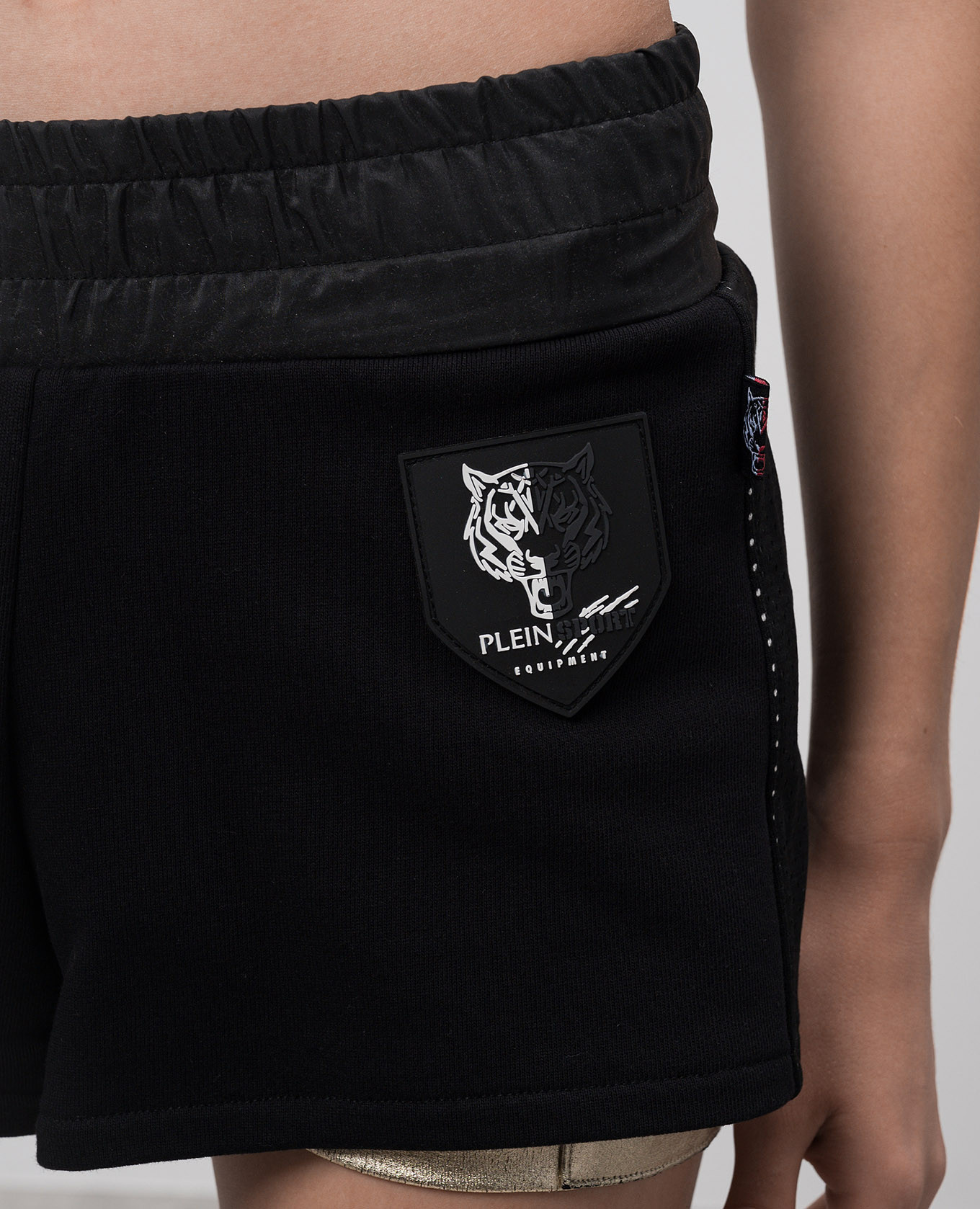 Image 5 Plein Sport Black jump down shorts with logo patch WJT0126