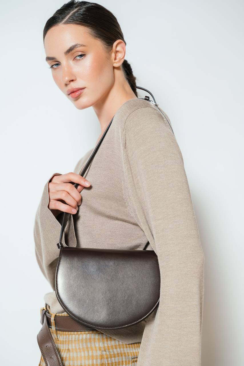 Image 5 The Row Canteen brown leather saddle bag W1730L117