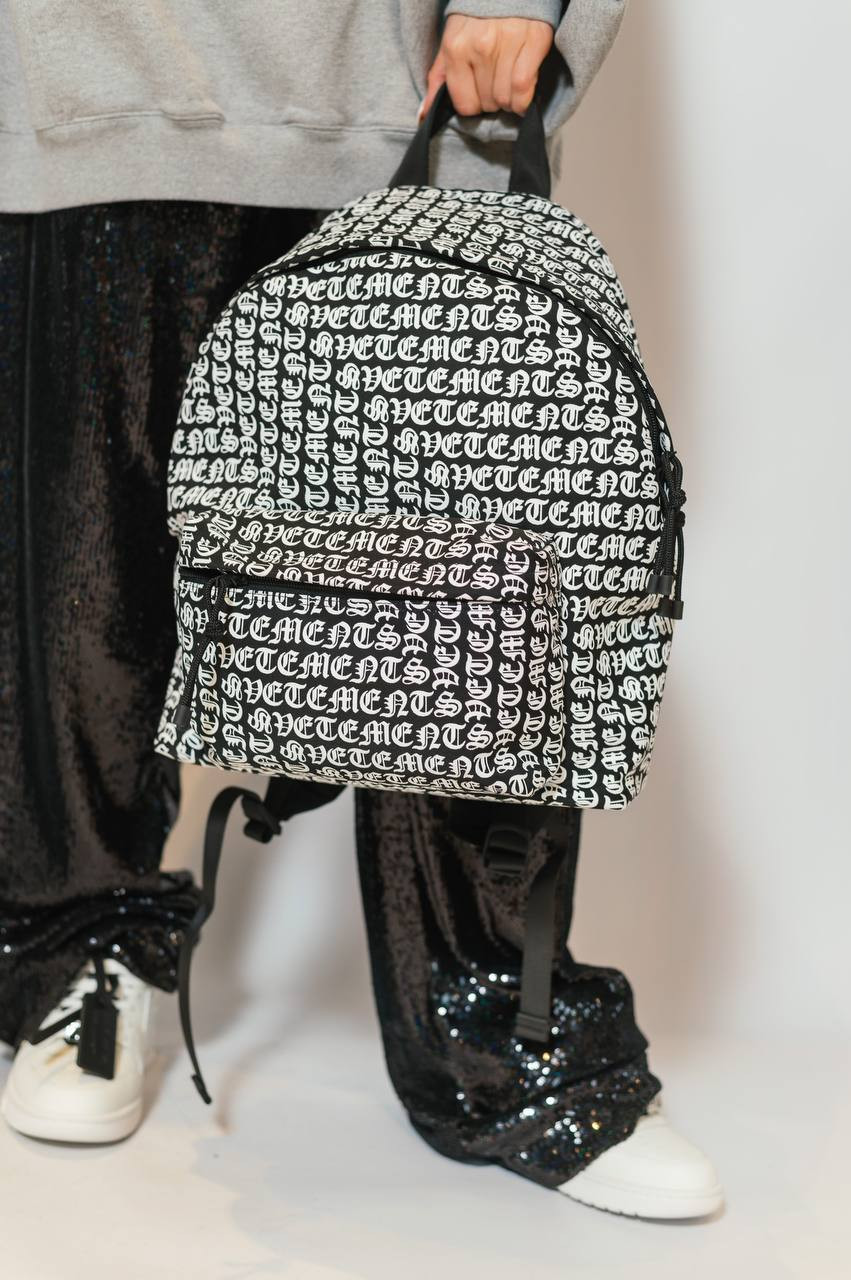 Image 6 Vetements Black backpack in gothic style print UA65BA110B