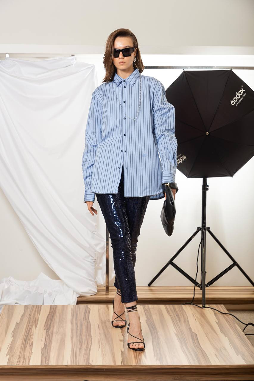 Image 6 Off-White Blue striped shirt OMGE024F23FAB004