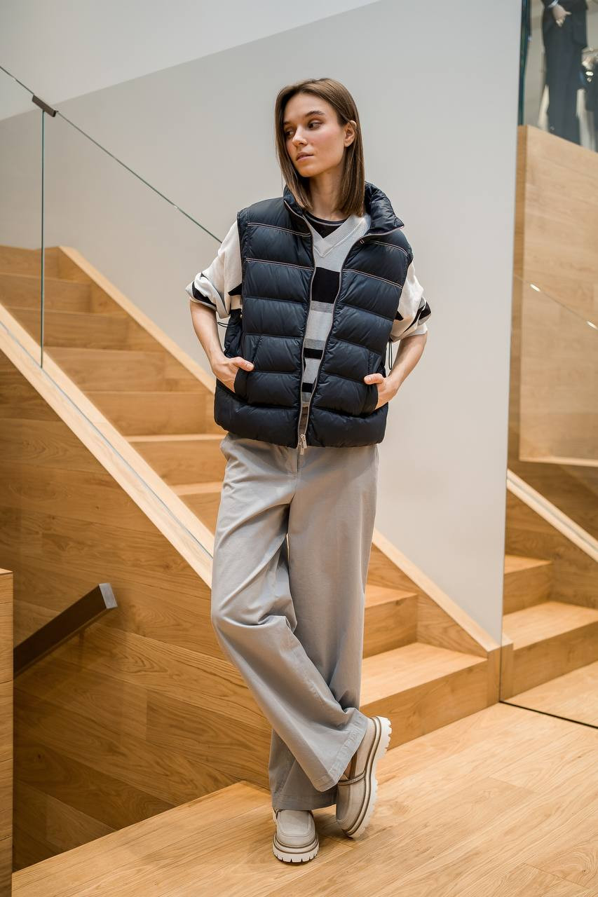 Image 6 Peserico Blue down vest with monil chain S0343302200