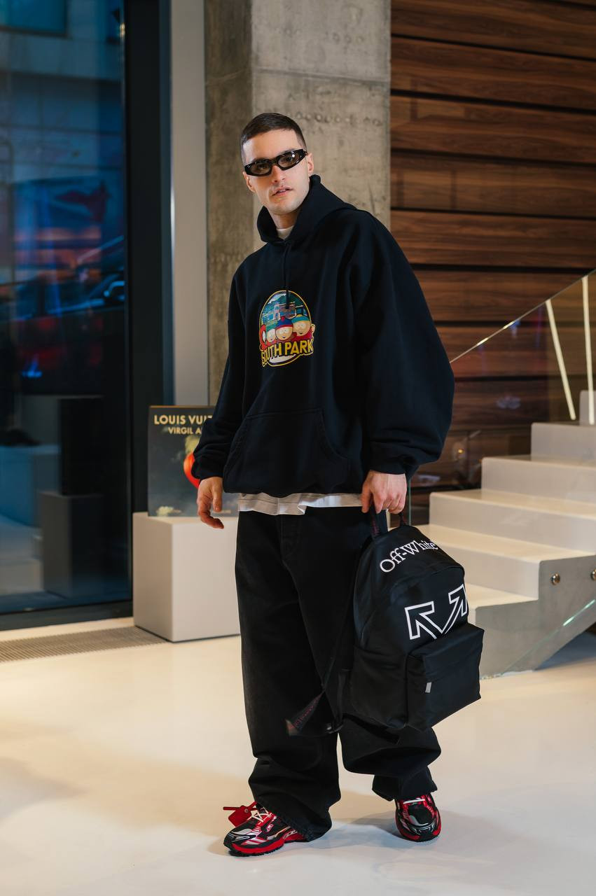 Image 6 Vetements Black jeans with logo patch UA66PA540B