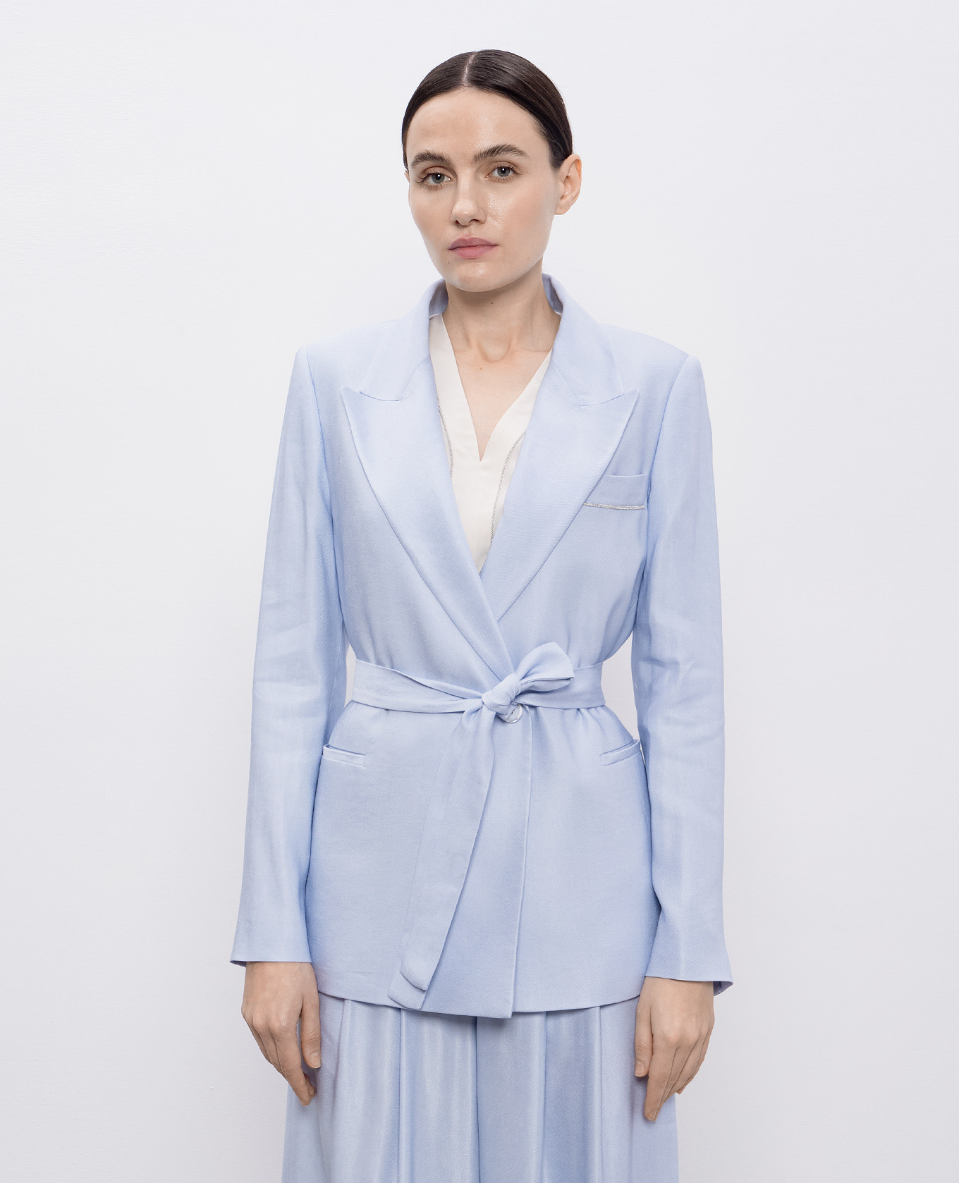 Image 8 Peserico Blue double-breasted linen jacket with monil chain S01168A01921
