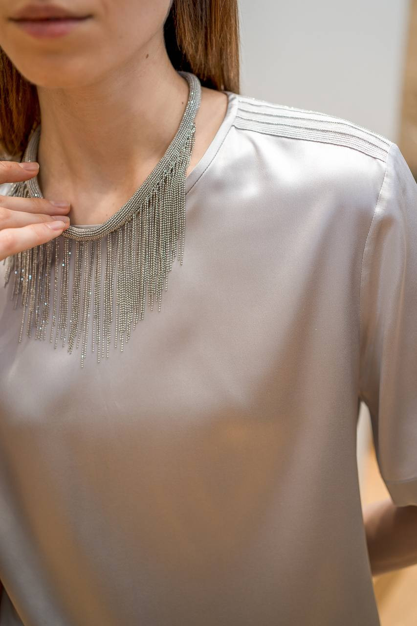 Image 6 Peserico Gray silk top with monil chain S0676002372