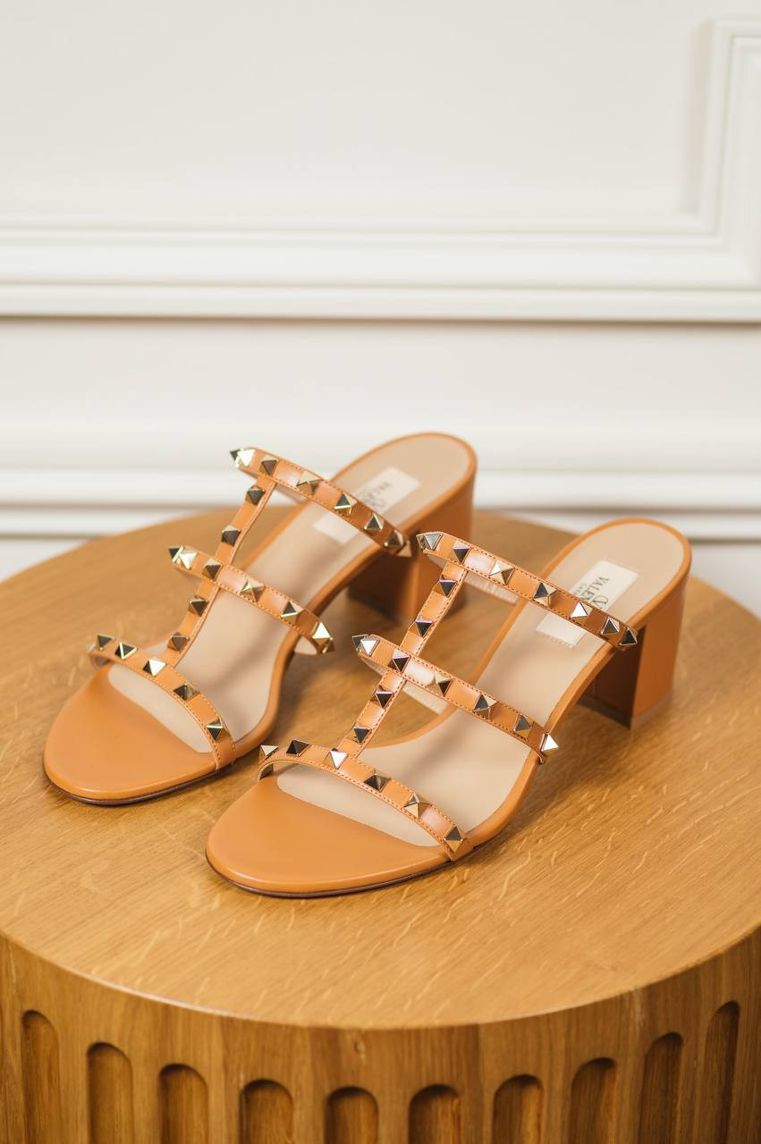 Image 6 Valentino ROCKSTUD brown leather mules 6W2S0C47VOD