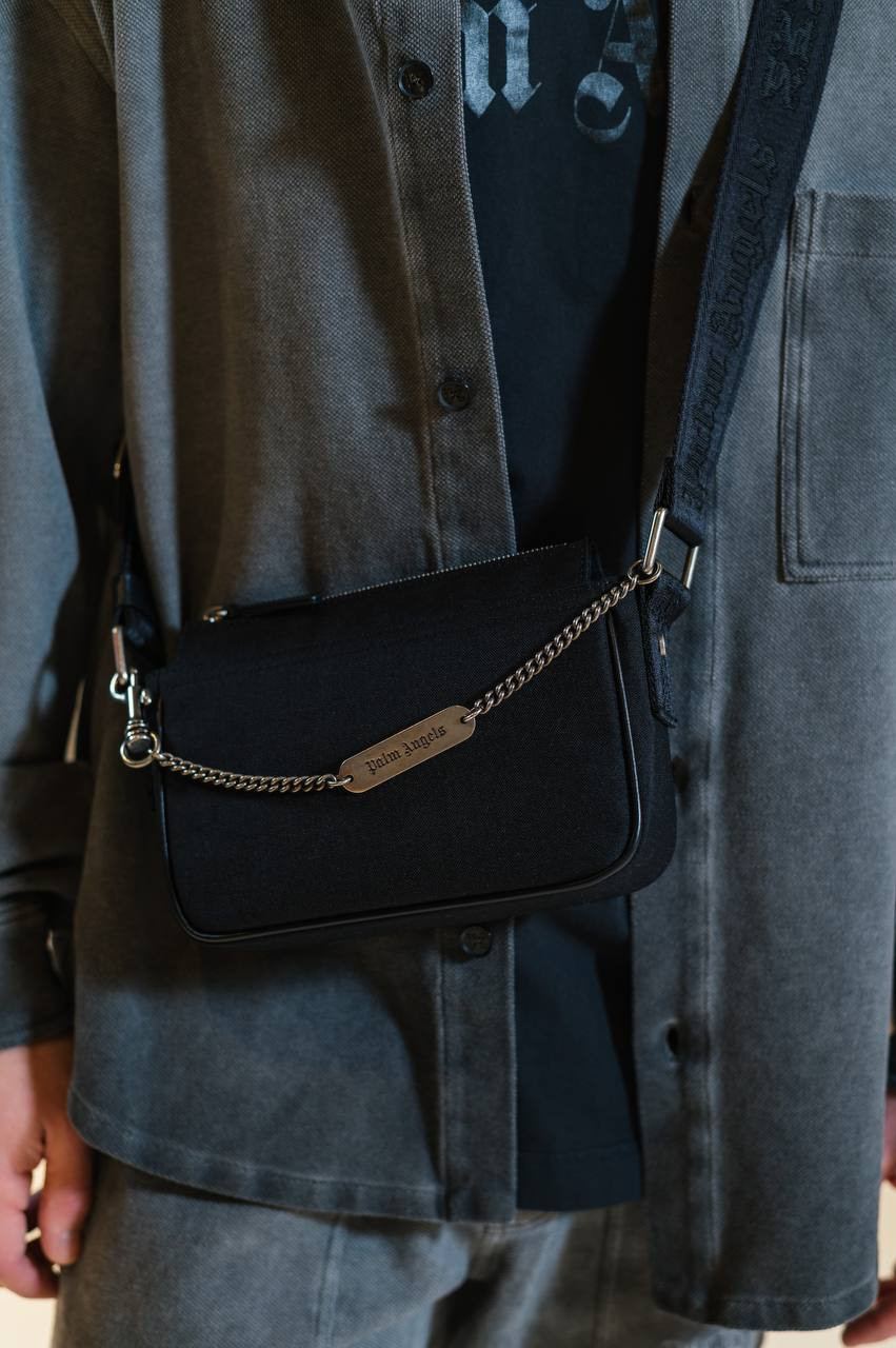 Image 6 Palm Angels Black logo bag PMNQ012S25FAB001