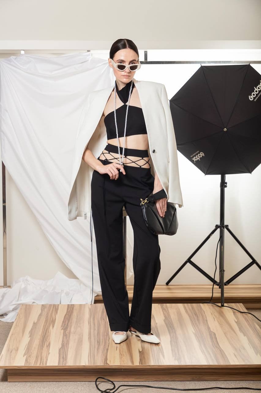 Image 7 Philosophy di Lorenzo Serafini Black top with linen A08052126