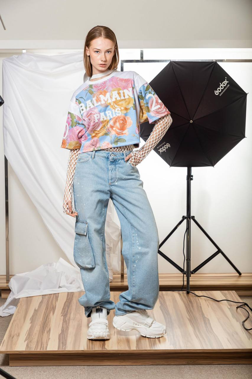 Image 8 Off-White Blue cargo jeans with a distressed effect OWYB014S23DEN001