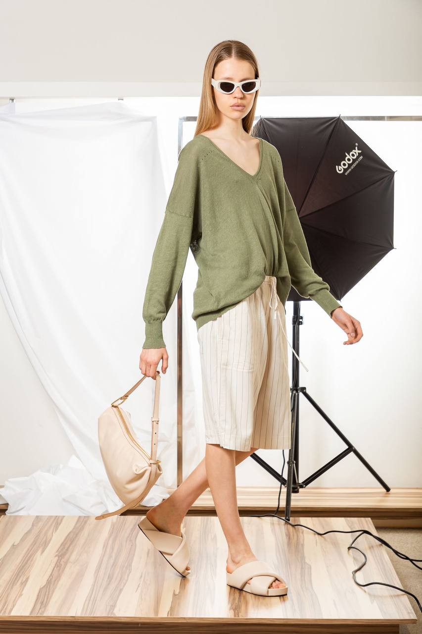 Image 6 Toteme Beige striped shorts 242WRB1674FB0112