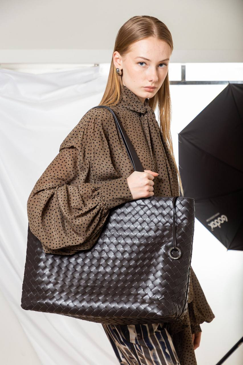 Image 9 Bottega Veneta Brown leather woven bag 786666V2HL1