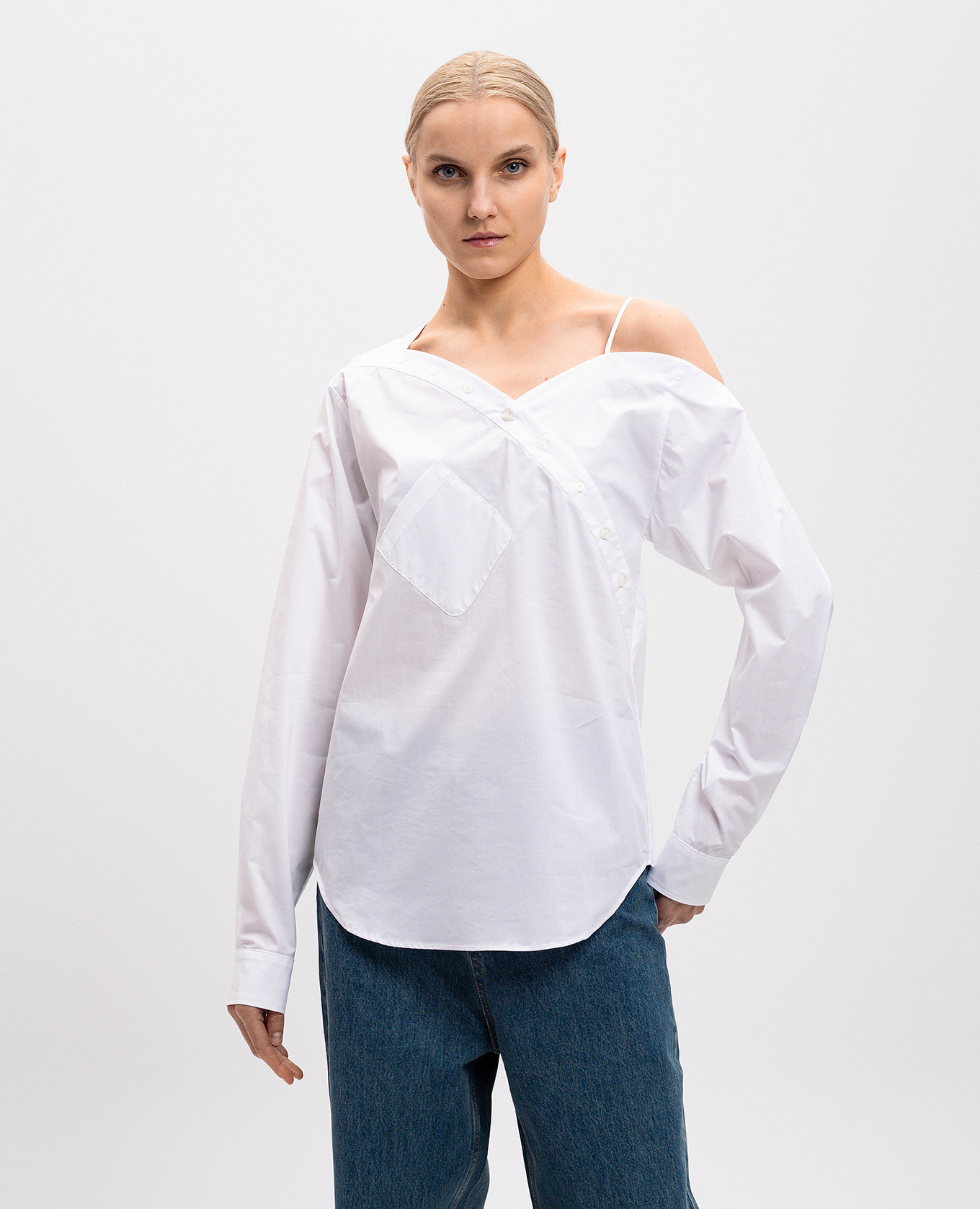 Image 3 Coperni White shirt with an asymmetrical cut COPCH52F2010